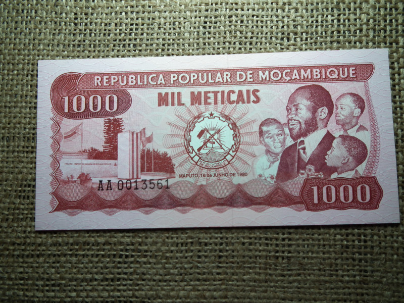 Mozambik 1000 meticais 1980 UNC , B1