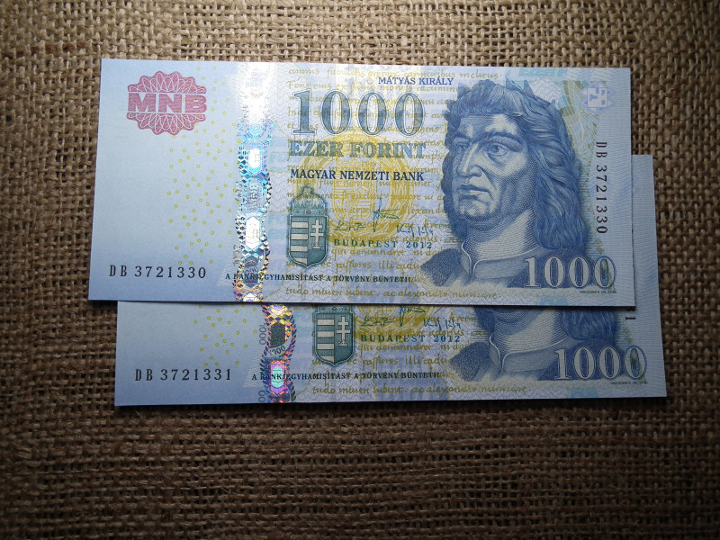 1000 forint 2012 DB , UNC , 2 db sorszámkövető 