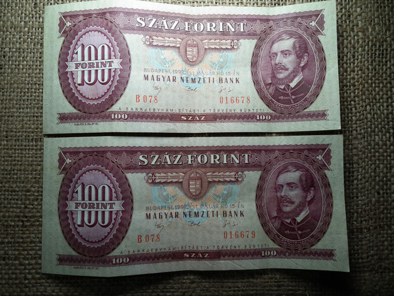 100 forint 1992 , 2 db sorszámkövető 