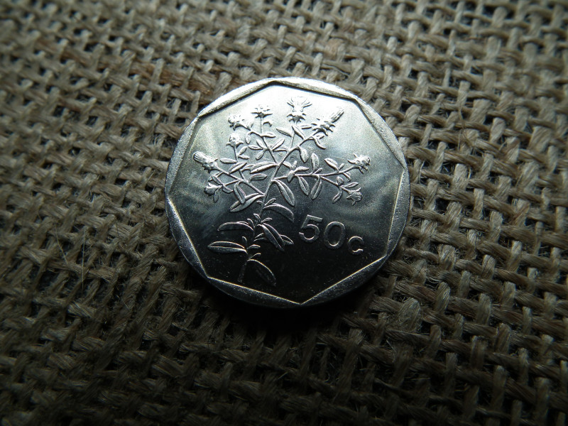Málta 50 cents 2001 , cent ,   Verdefényes 