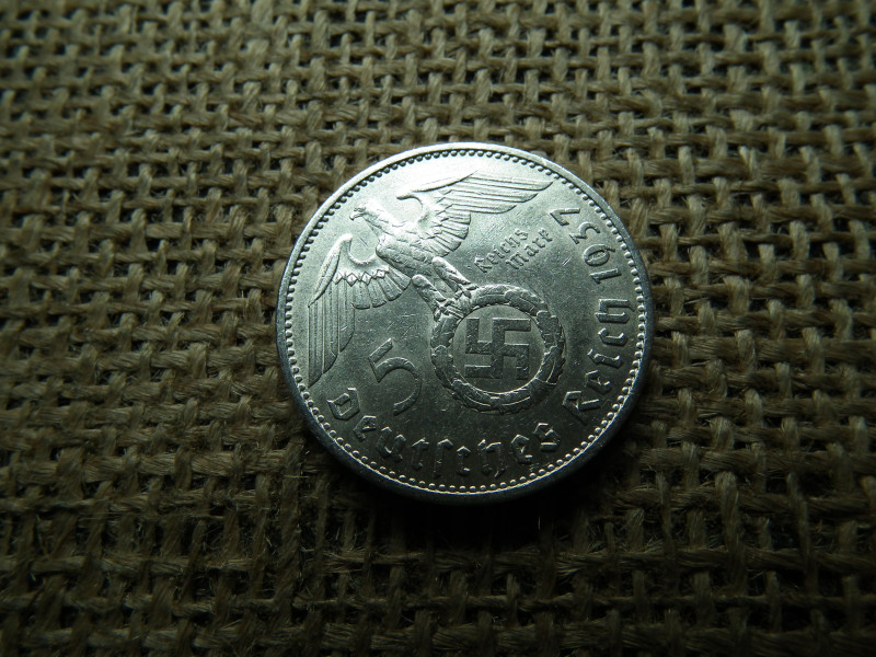 Birodalmi ezüst 5 márka 1937 A , Nagy sasos - horogkeresztes 