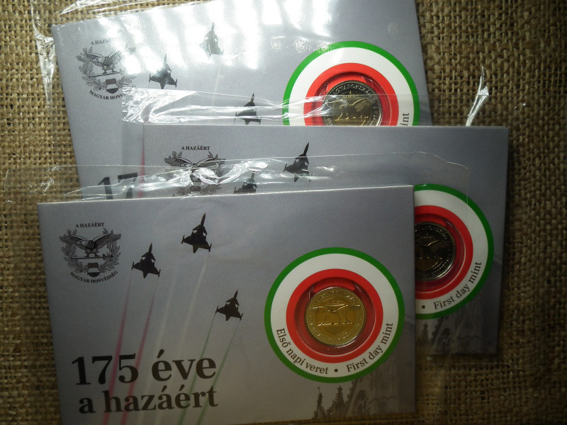 Magyar Honvédség 100 forint 2023 - első napi veret - 3 db sorszámkövető díszcsomagolás