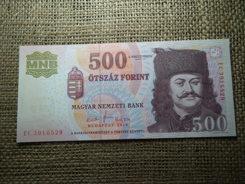 500 forint 2010 EC , UNC 