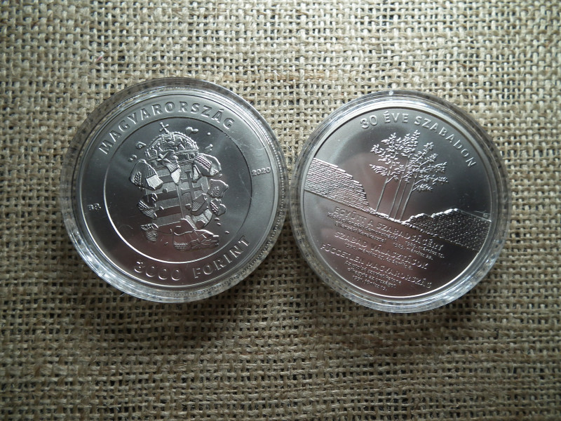 30 éve szabadon 3000 Forint 2020 , ár/db ! D