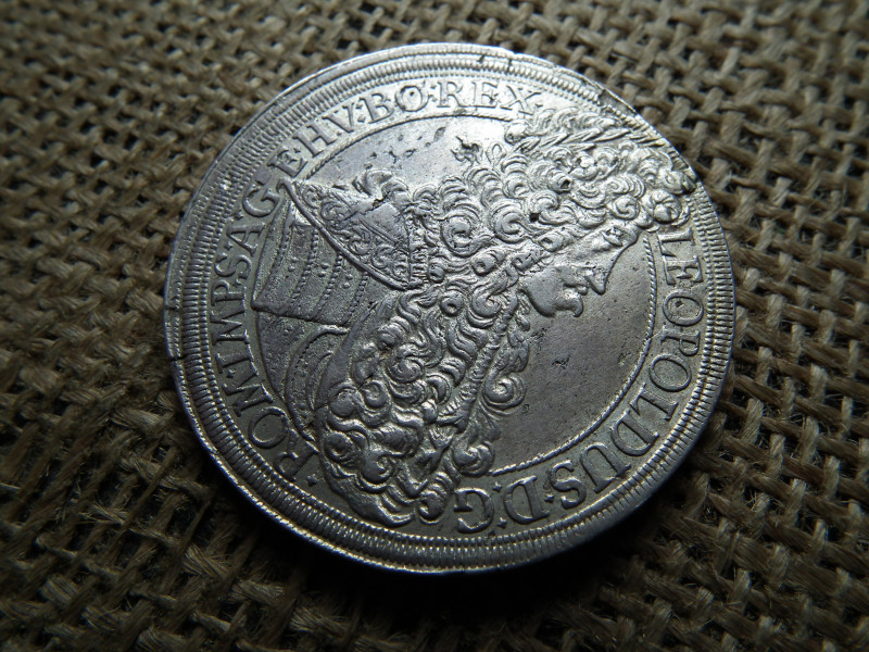 Lipót , ezüst tallér 1704 , füles volt