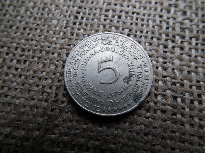 Jugoszlávia 5 Dinara 1975 , dinár , a fasizmus feletti győzelem 30. évfordulója