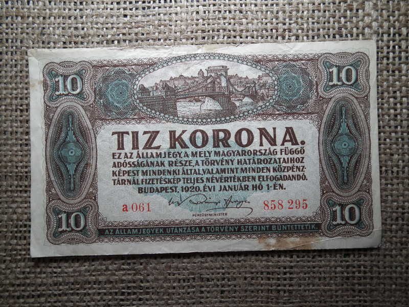 10 korona 1920 , ritka , sorszám között nincs pont !