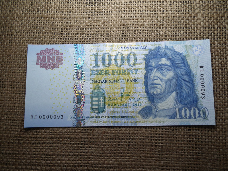 UNC 1000 Forint 2010 DE 0000093 , alacsony sorszám