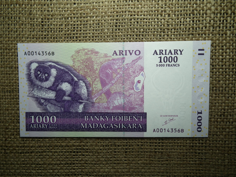 Madagaszkár 1000 ariary 2004 , 5000 francs , frank , UNC , A1