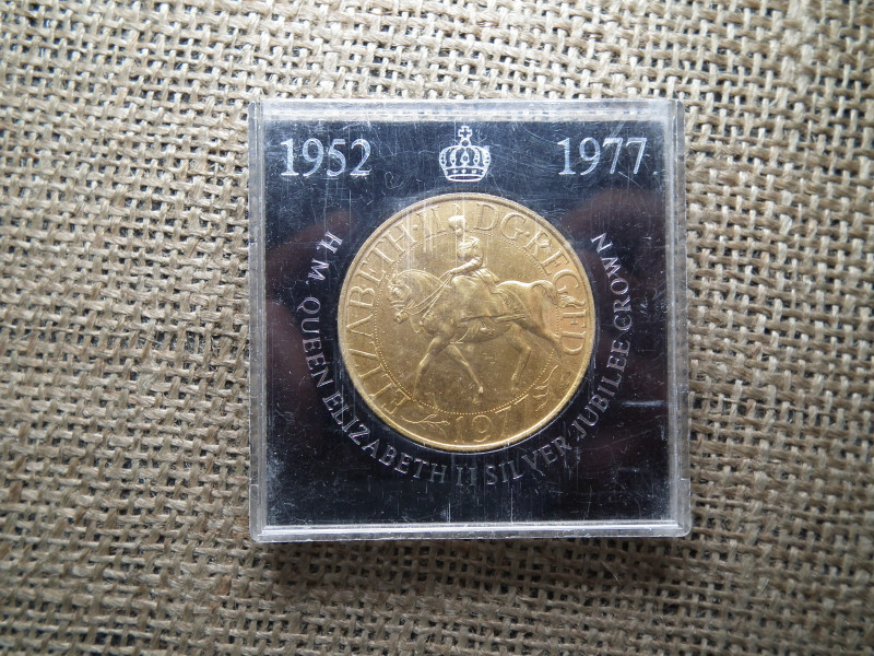 Egyesült Királyság , 25 New Pence 1977 , 25 pence , aranyozott , eredeti tokjában - Elizabeth II Silver Jubilee