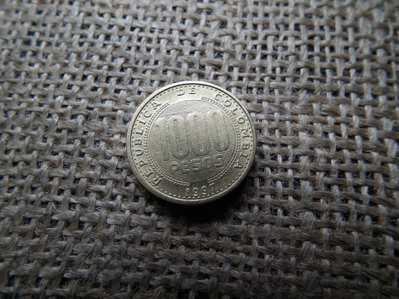 Kolumbia , 1000 pesos 1997 , peso