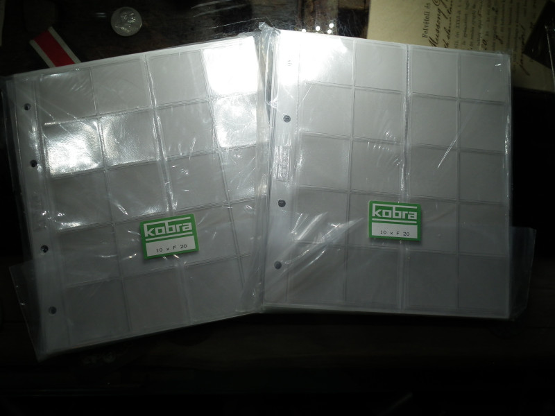 Kobra , Érmetartó , éremtartó , érme berakó lap ! 10 db 20 férőhelyes ! Ár / zacskó ( 10 lap , 10 elválasztó ) Új !