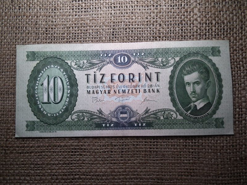 10 forint 1975 