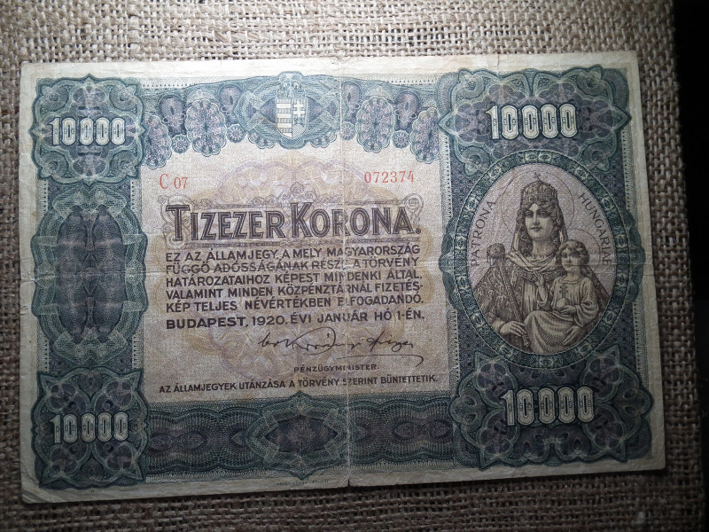 10000 korona 1920 , Orell ,  szép , eredti tartás ! 