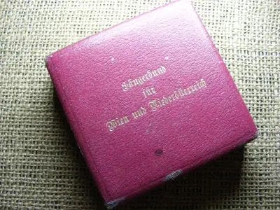 Filharmonikusok emlékérem, 1908, eredeti dobozában