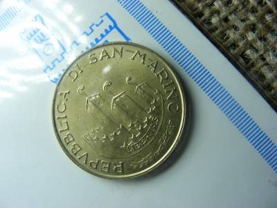San Marino érmés boríték, 200 és 500 lira