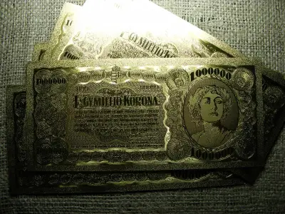 Egymillió korona bankjegy, 1923, aranyozott plasztik
