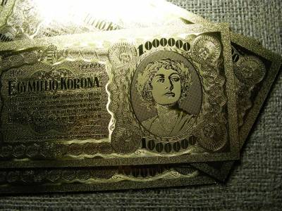 Egymillió korona bankjegy, 1923, aranyozott plasztik