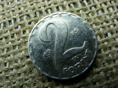 2 forintos érme, 1975, nikkelezett