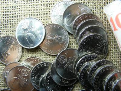 10 forintos érme, 1979, verdefényes, MNB rolniból