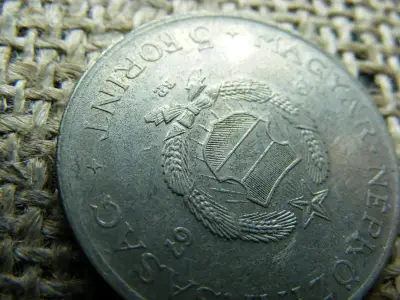 5 forintos érme, 1967, verdehibás, sugaras
