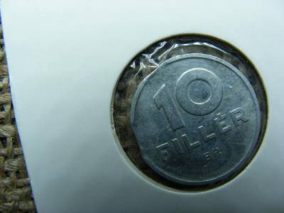 10 fillér, 1990, verdehibás, 2x kicsípett