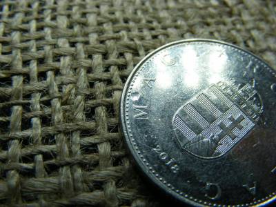 10 forintos érme, 2018, verdehibás, idegen anyaggal
