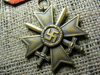 Érdemkereszt, 1938, Josef Bergs & Co, eredeti szalaggal