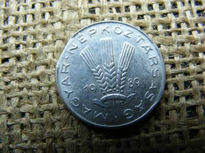 20 fillér, 1989, 2x kicsípett, hibás, verdeibás