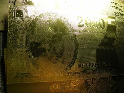 2000 forintos bankjegy, 2000, aranyozott plasztik, Millennium