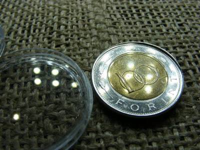 100 forintos érme, 2019, verdehibás, ritka