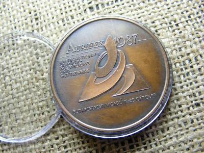 Bronz emlékérem, Nemzetközi ékszerkiállítás, 1987