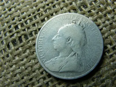 Ezüst 9 piastres érme, 1901