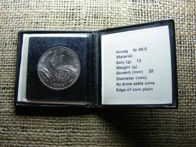100 forintos érme, 1981, FAO, tokban