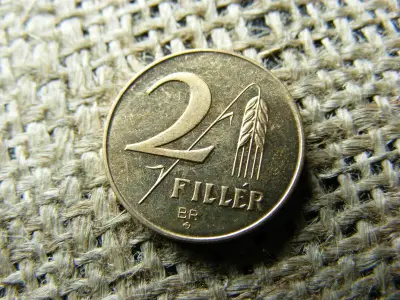 2 fillér 1947, rozettás artex