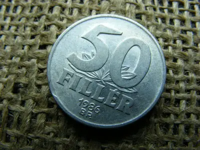 50 fillér 1986, verdehibás, kicsípett