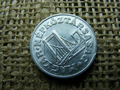 50 fillér 1986, verdehibás, kicsípett
