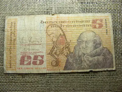 Ír 5 fontos bankjegy, 1990, 11.01.