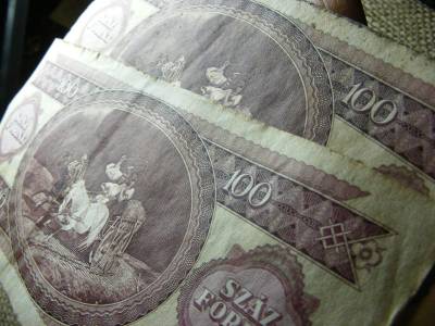100 forintos bankjegy, 1980, 2 db sorszámkövető