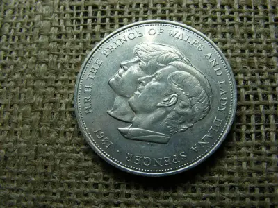 25 New Pence 1981, II. Erzsébet esküvője