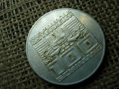 Ezüst 100 schilling érme, 1975