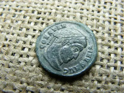 Nagy Konstantin kis bronzérme, 4. század, Szép Ezüstözés