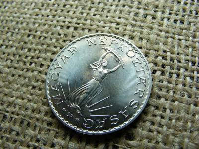 10 forintos érme, 1975
