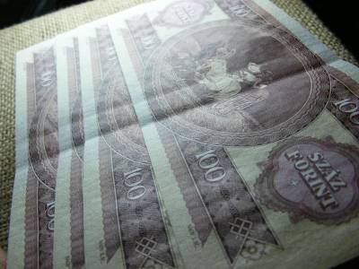 100 forintos bankjegy, 1968, kis aláírás, sorszámkövető