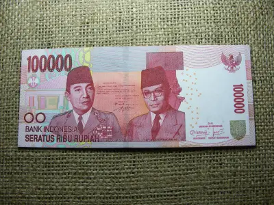 Indonézia 100000 rúpia, 2011, aUNC