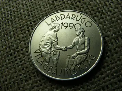 100 forintos érme, 1989, Labdarúgó VB 1990