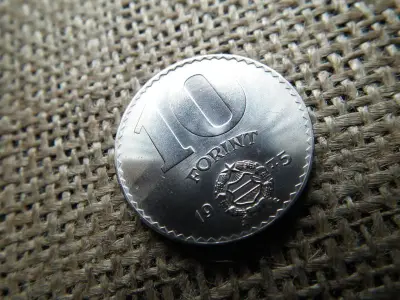10 Forintos Érme, 1975