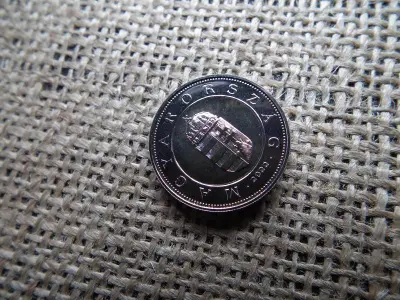100 forintos érme, 2022, BU