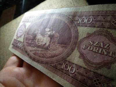 100 forintos bankjegy, 1968, kis aláírás