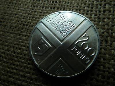 Ezüst 200 forintos érme, 1977